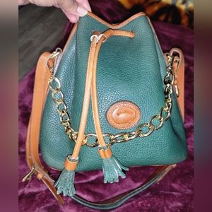Vtg Dooney and Bourke pebbled bucket bag